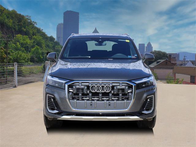 new 2025 Audi Q7 car, priced at $75,800