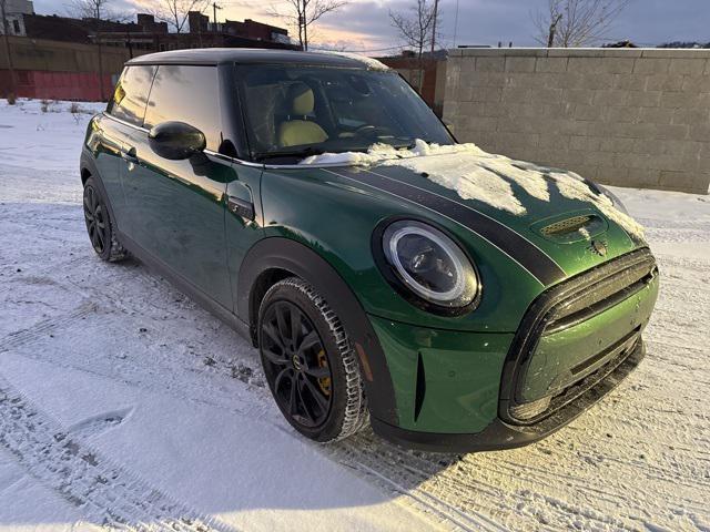 used 2022 MINI Hardtop car, priced at $20,394