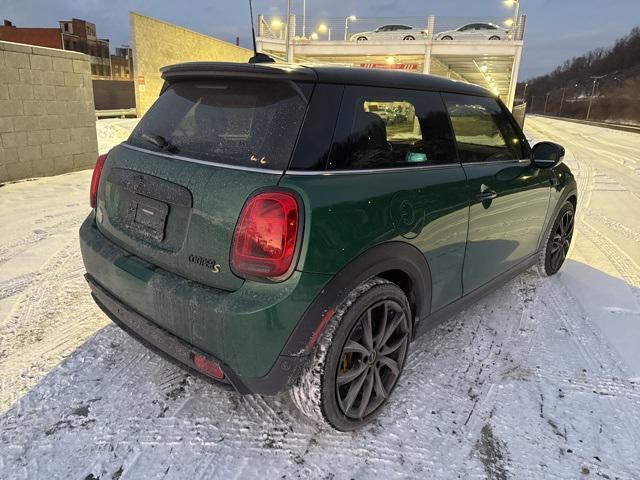 used 2022 MINI Hardtop car, priced at $20,394