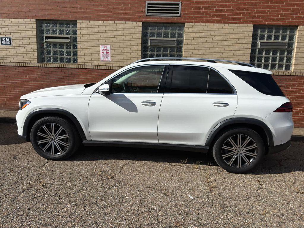 used 2024 Mercedes-Benz GLE 450 car, priced at $57,998