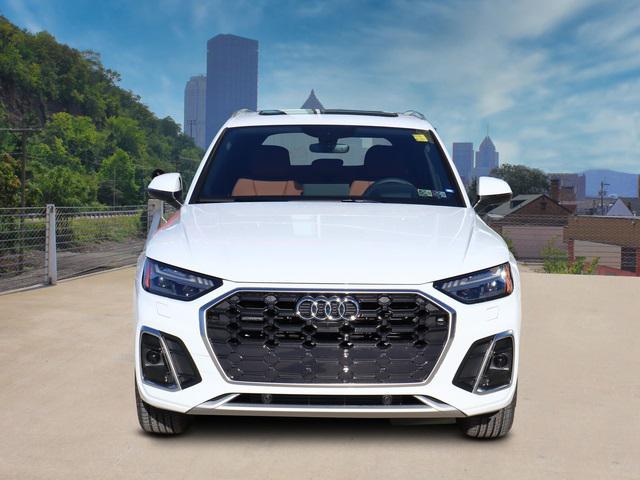 new 2025 Audi Q5 car, priced at $60,080