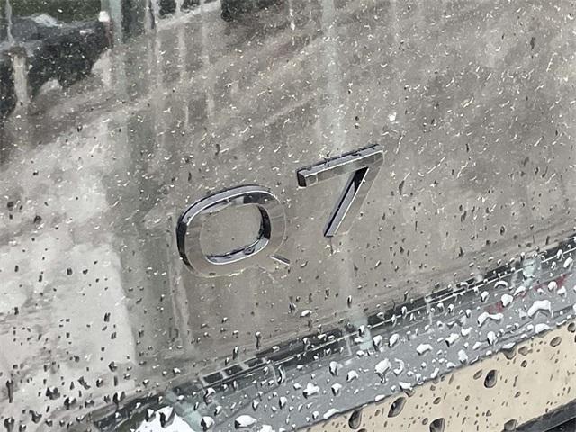 new 2025 Audi Q7 car, priced at $77,735
