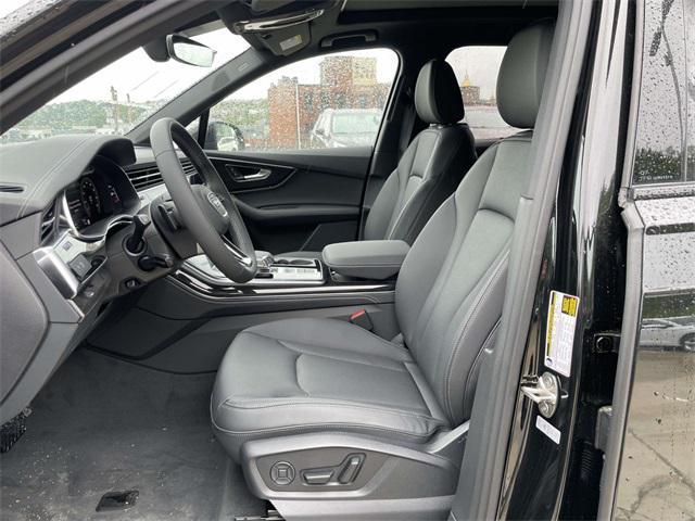 new 2025 Audi Q7 car, priced at $77,735
