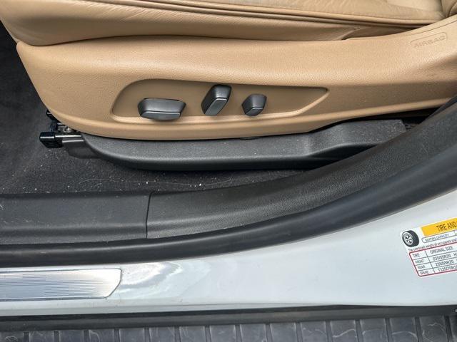 used 2023 Cadillac XT6 car, priced at $38,870