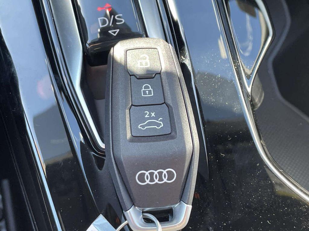 new 2025 Audi Q5 car, priced at $61,300