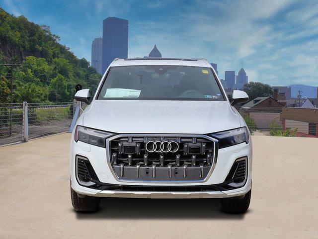 new 2025 Audi Q7 car, priced at $75,930