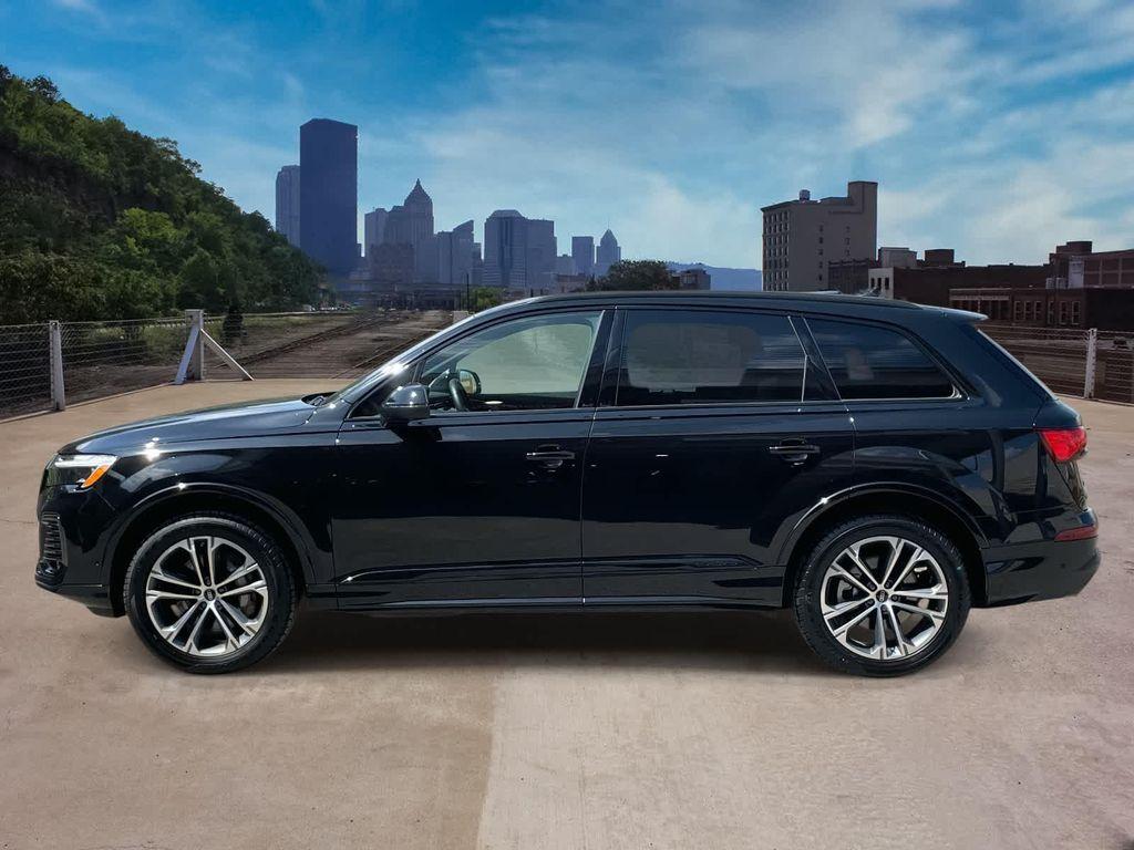 used 2025 Audi Q7 car, priced at $56,274