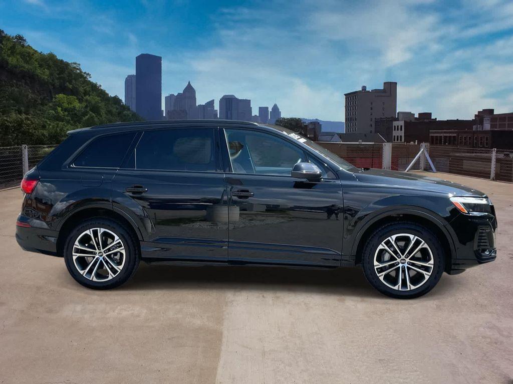used 2025 Audi Q7 car, priced at $56,274