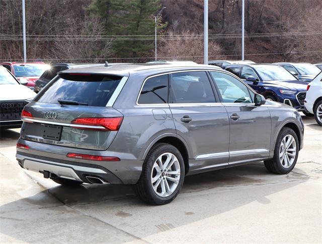 new 2025 Audi Q7 car, priced at $66,500