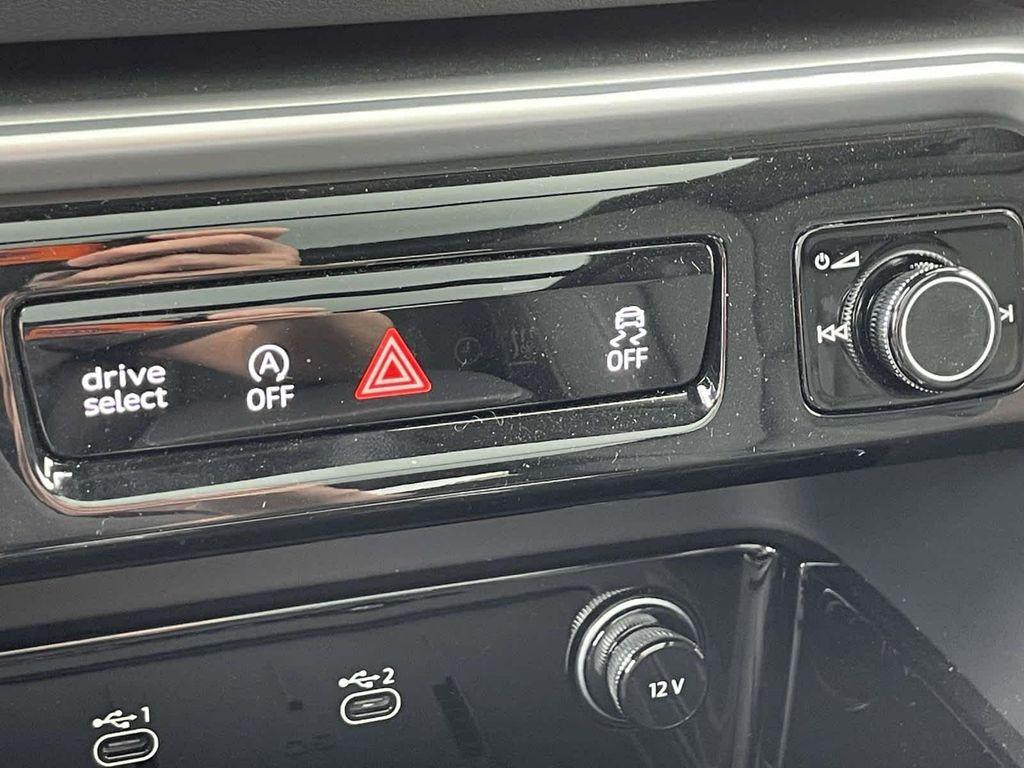 new 2025 Audi Q5 car, priced at $60,975