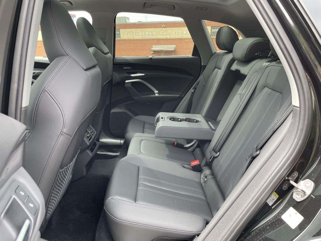 new 2025 Audi Q5 car, priced at $60,975