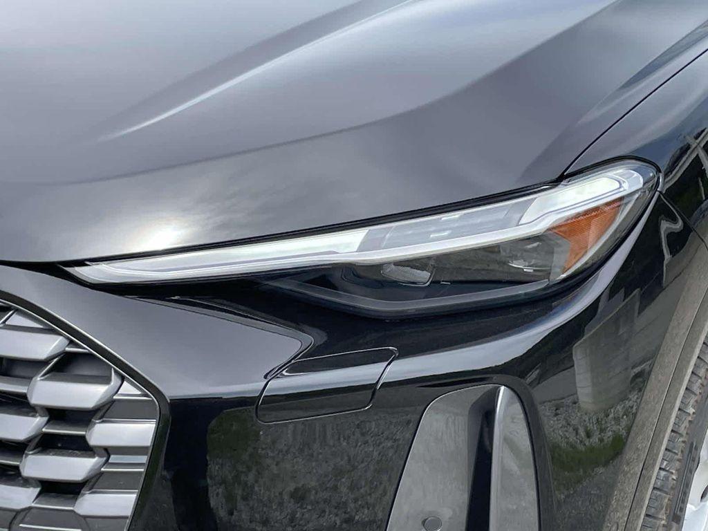 new 2025 Audi Q5 car, priced at $60,975