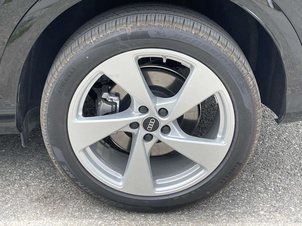 new 2025 Audi Q5 car, priced at $60,975