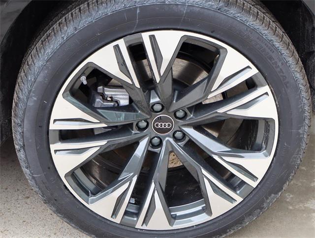 new 2025 Audi Q8 car, priced at $86,705