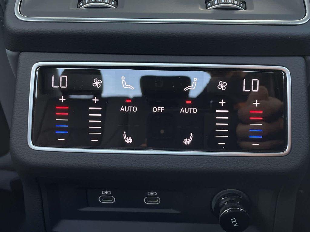 new 2025 Audi S6 car, priced at $100,085