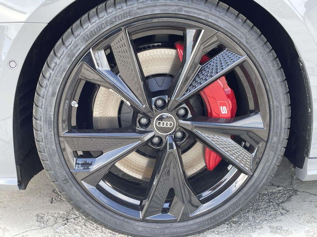 new 2025 Audi S6 car, priced at $100,085