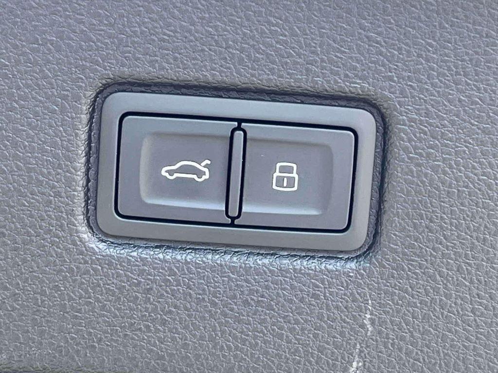 used 2025 Audi Q7 car, priced at $57,796