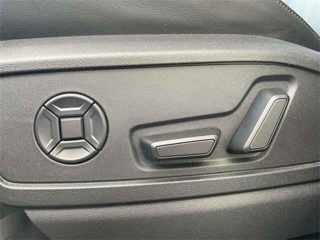 new 2025 Audi Q5 car, priced at $61,300