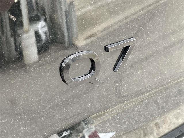 new 2025 Audi Q7 car, priced at $77,880