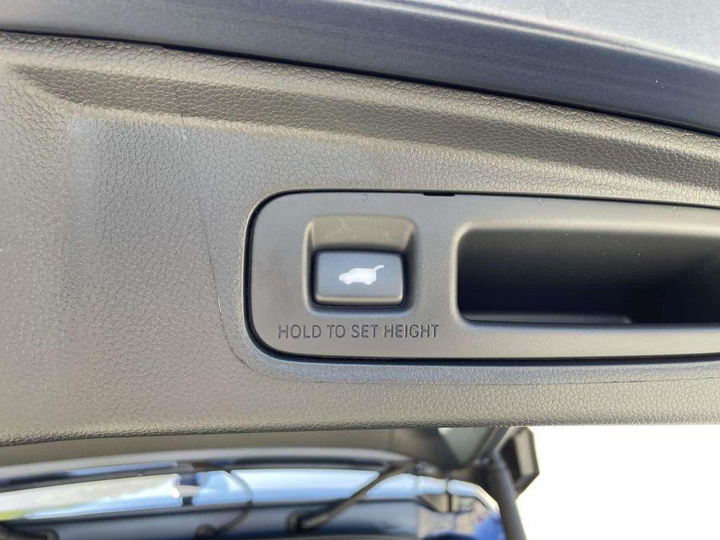 used 2025 Honda CR-V Hybrid car, priced at $34,998