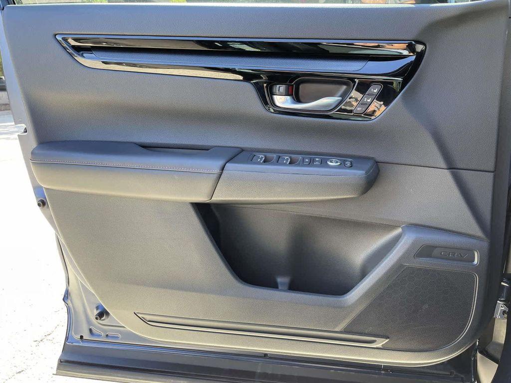 used 2025 Honda CR-V Hybrid car, priced at $34,998