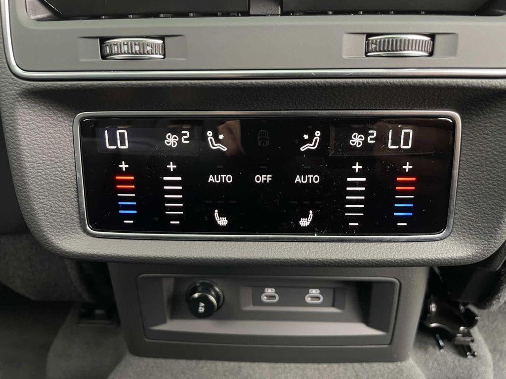 new 2025 Audi Q7 car, priced at $76,350