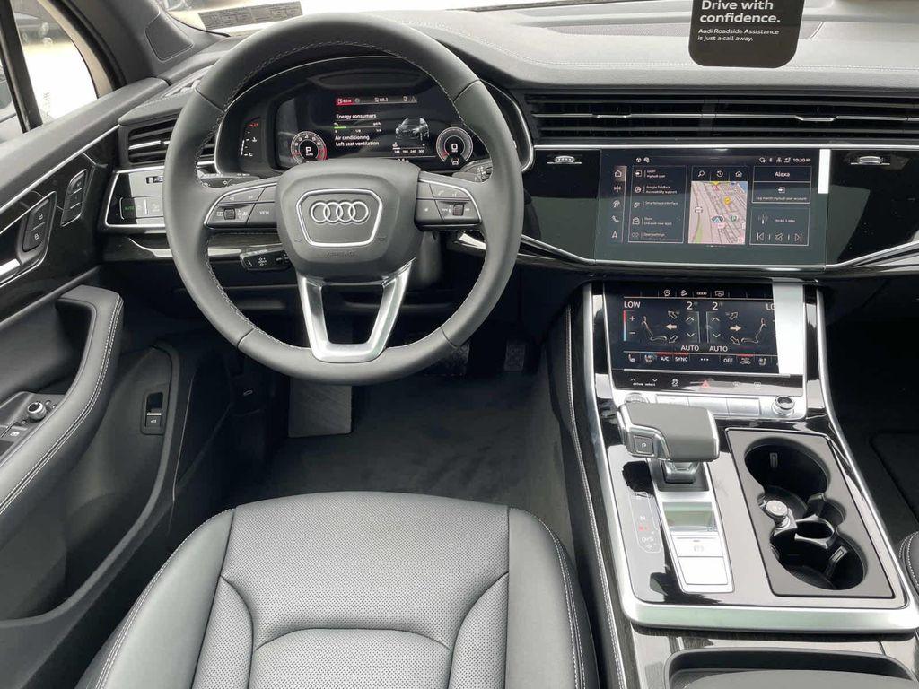 new 2025 Audi Q7 car, priced at $76,350