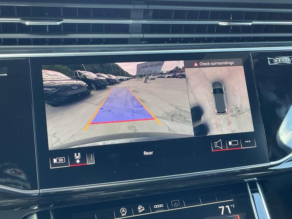 new 2025 Audi Q7 car, priced at $77,580