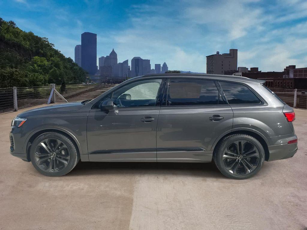 new 2025 Audi Q7 car, priced at $77,580