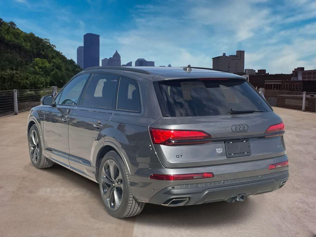 new 2025 Audi Q7 car, priced at $77,580