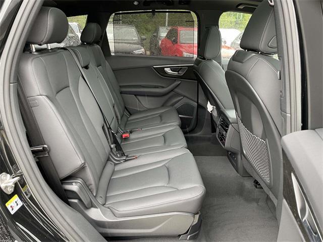 new 2025 Audi Q7 car, priced at $77,880