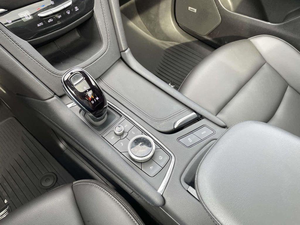 used 2024 Cadillac XT6 car, priced at $37,998