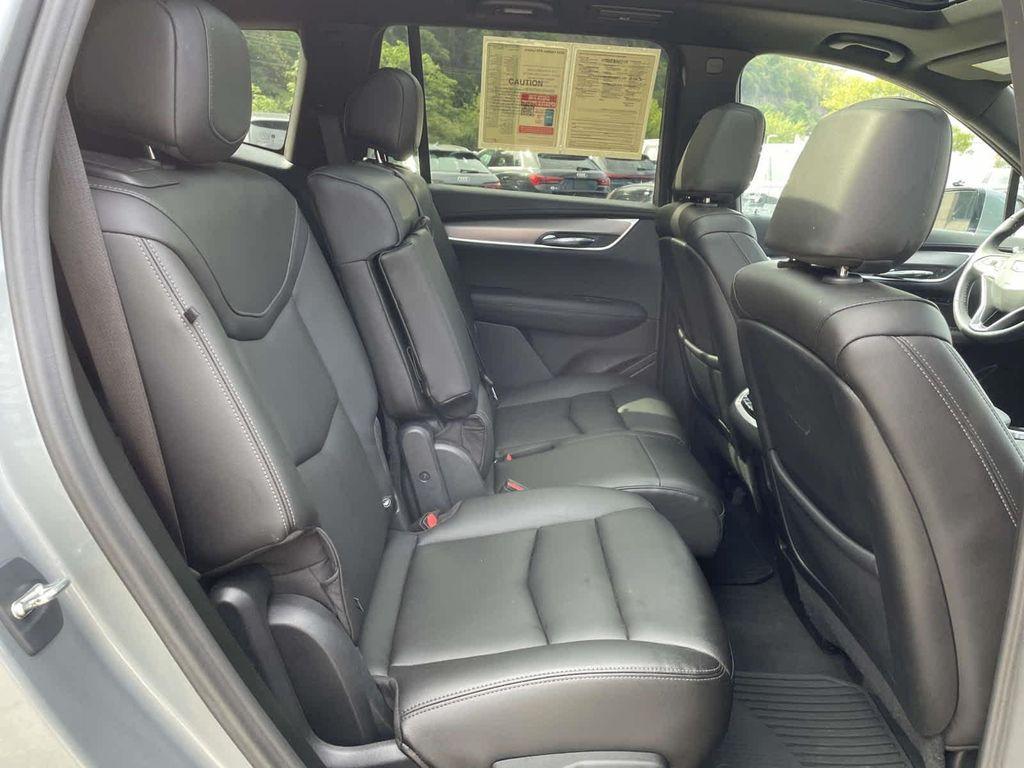 used 2024 Cadillac XT6 car, priced at $37,998