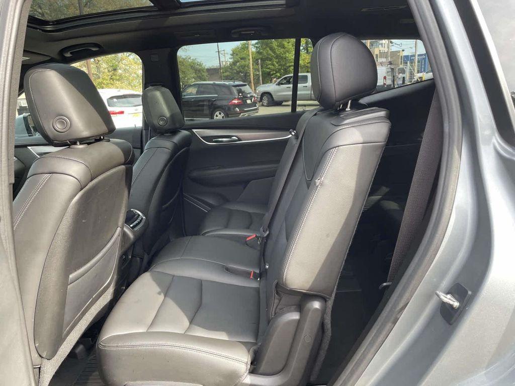 used 2024 Cadillac XT6 car, priced at $37,998