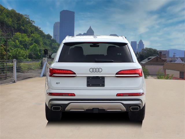 new 2025 Audi Q7 car, priced at $75,700