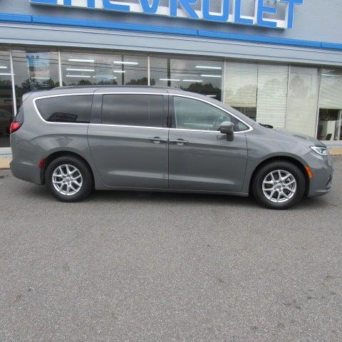 used 2022 Chrysler Pacifica car, priced at $23,995
