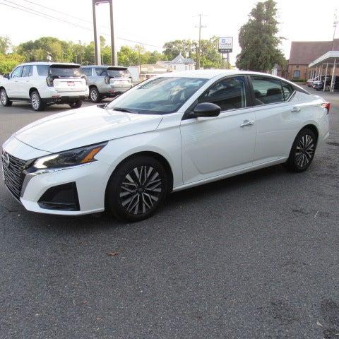 used 2025 Nissan Altima car, priced at $24,995
