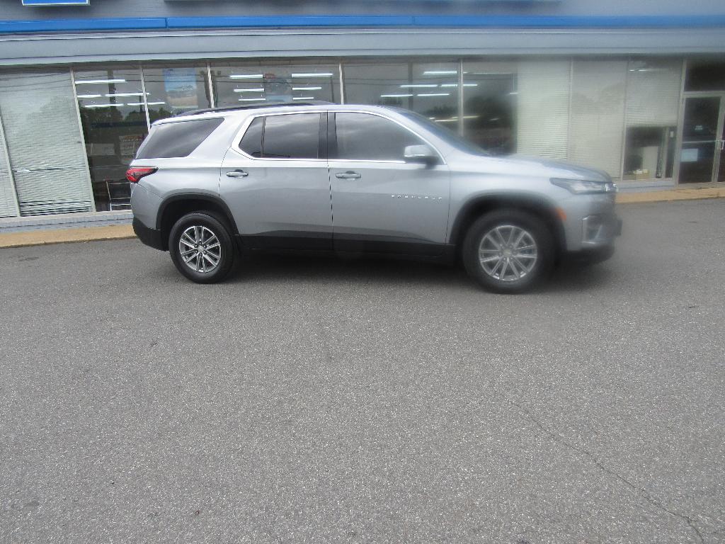 used 2023 Chevrolet Traverse car, priced at $34,995