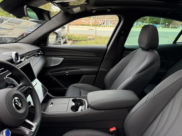 new 2025 Maserati Grecale car, priced at $76,032