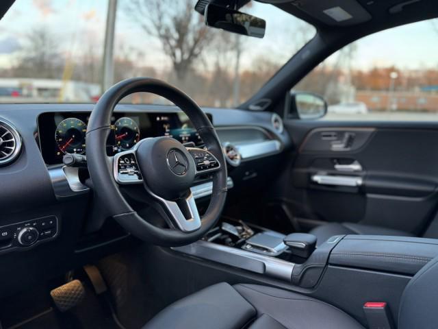 used 2021 Mercedes-Benz GLB 250 car, priced at $25,200