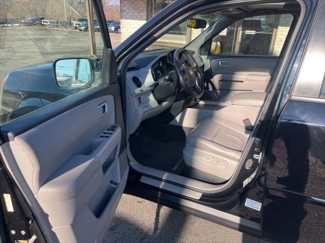 used 2013 Honda Pilot car, priced at $14,995