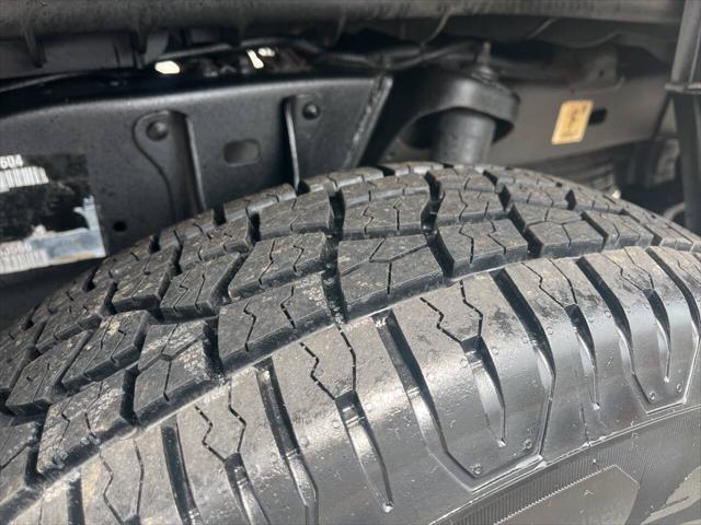 used 2007 Toyota Tacoma car, priced at $12,995