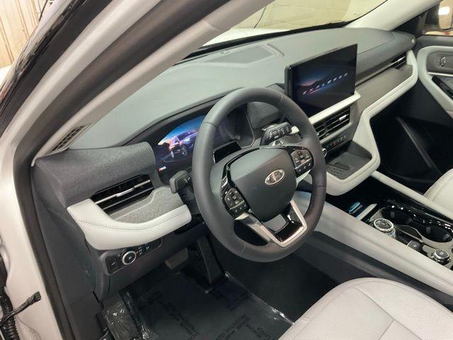 new 2025 Ford Explorer car, priced at $59,998