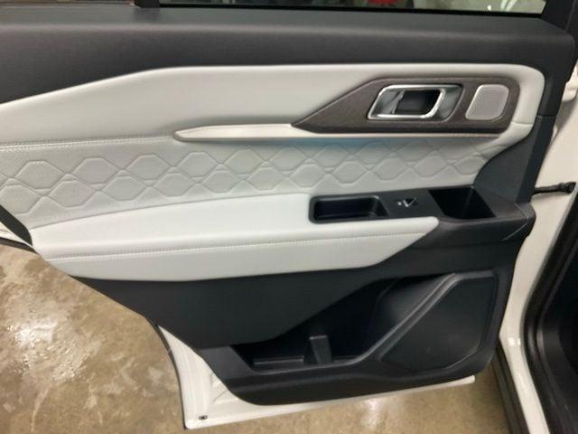 new 2025 Ford Explorer car, priced at $59,998