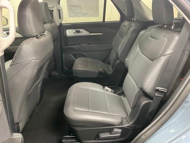 new 2025 Ford Explorer car, priced at $49,966