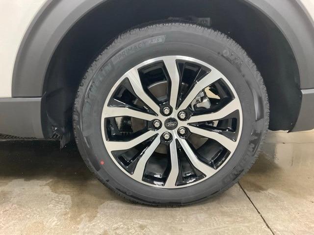new 2025 Ford Explorer car, priced at $49,998