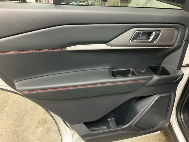 new 2025 Ford Explorer car, priced at $49,998