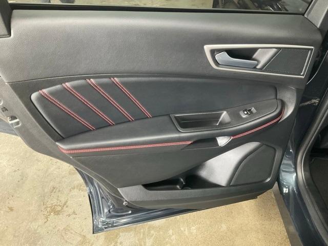 used 2024 Ford Edge car, priced at $33,995