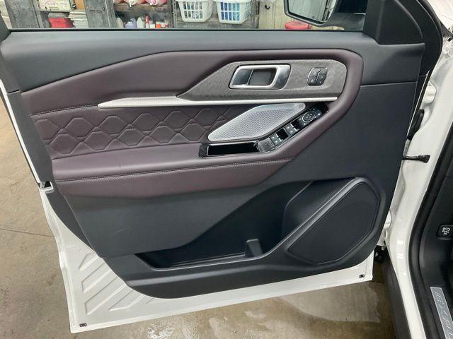 new 2025 Ford Explorer car, priced at $58,495