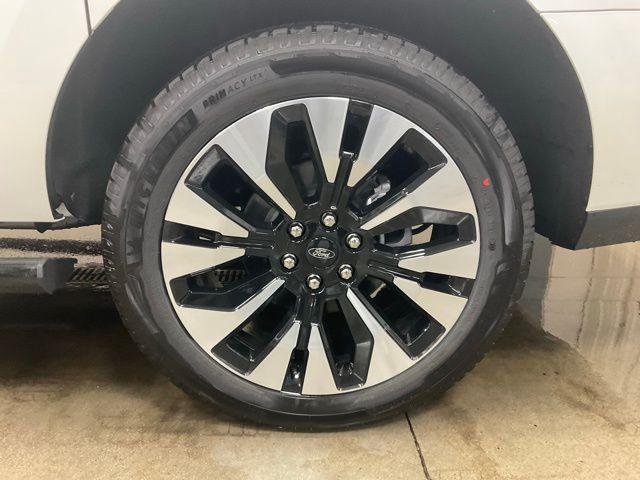 new 2025 Ford Expedition Max car, priced at $91,355